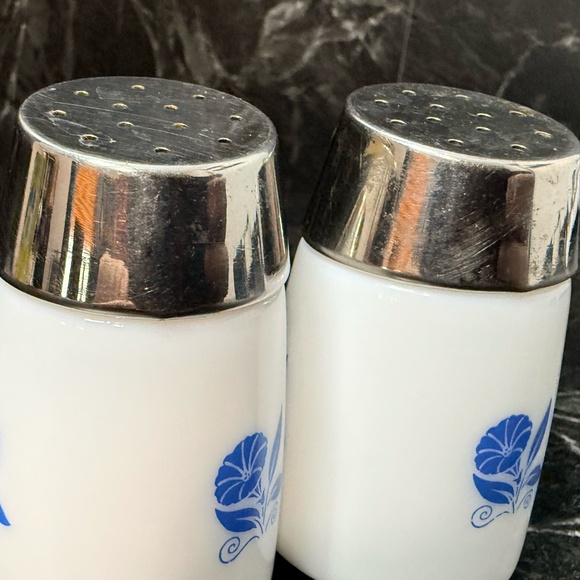 DISPENSERS INC. Salt & Pepper Shakers - Picture 7 of 12